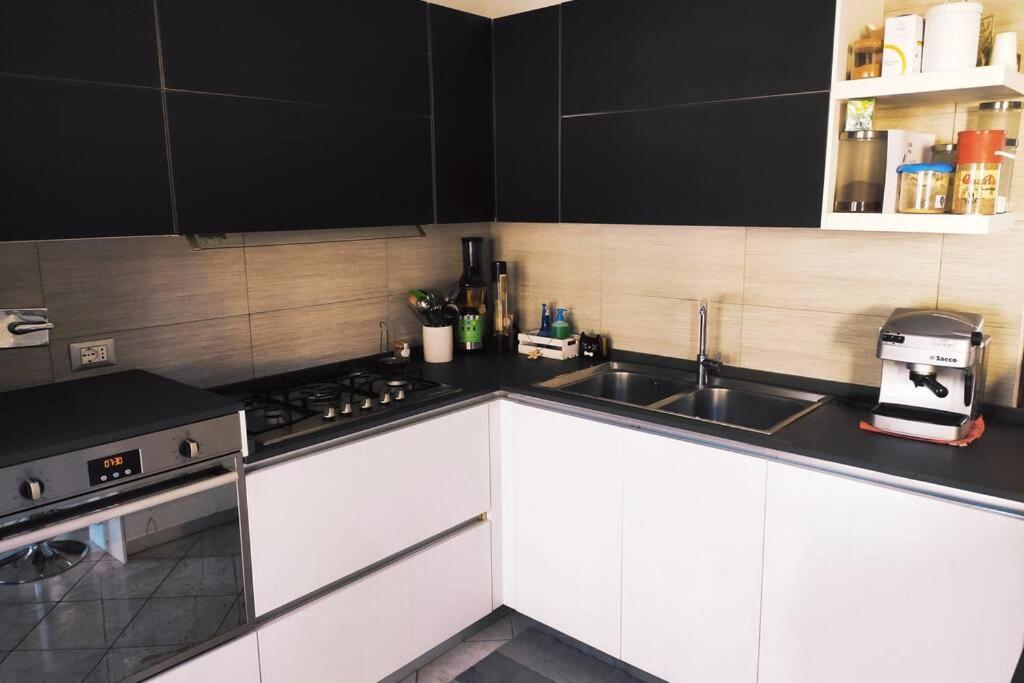 Large House 3 Floors City 'N Sea Vitinia Εξωτερικό φωτογραφία