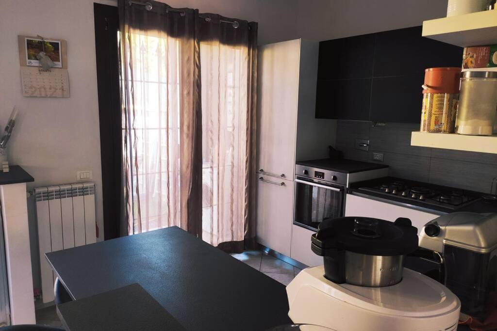 Large House 3 Floors City 'N Sea Vitinia Εξωτερικό φωτογραφία